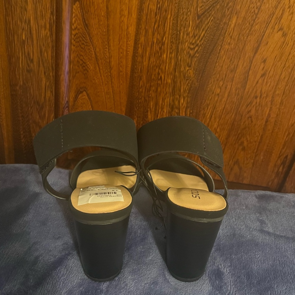 Soda Black Womens size 7.5 Sandals, Velcro felt like straps, new with tag - Picture 5 of 9